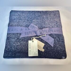 NWT Barefoot Dreams Soft CozyChic Reversible Scarf in Deep Sea Blue Indigo, OS.